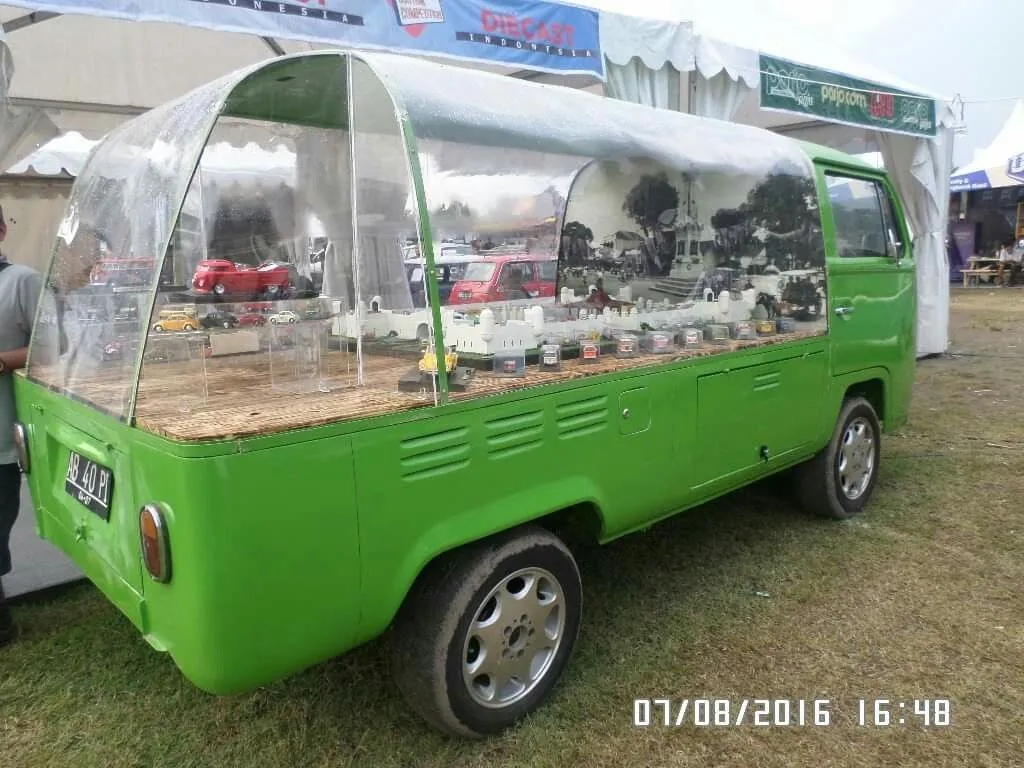 45702 vw fastback diecast design
