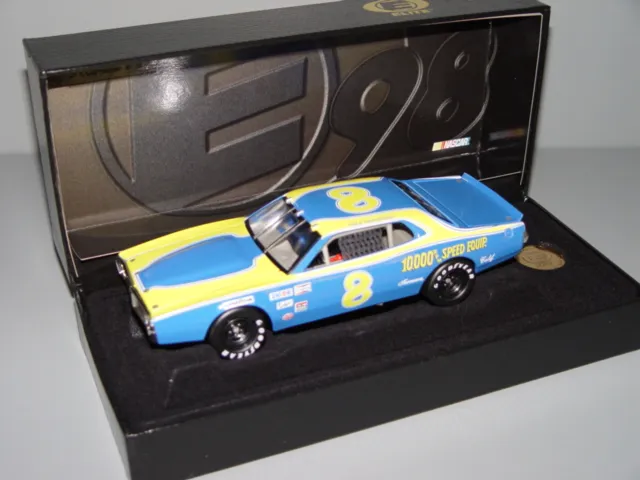 45703 elite diecast car scale