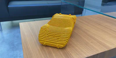 /img/45709-diecast-model-display.webp