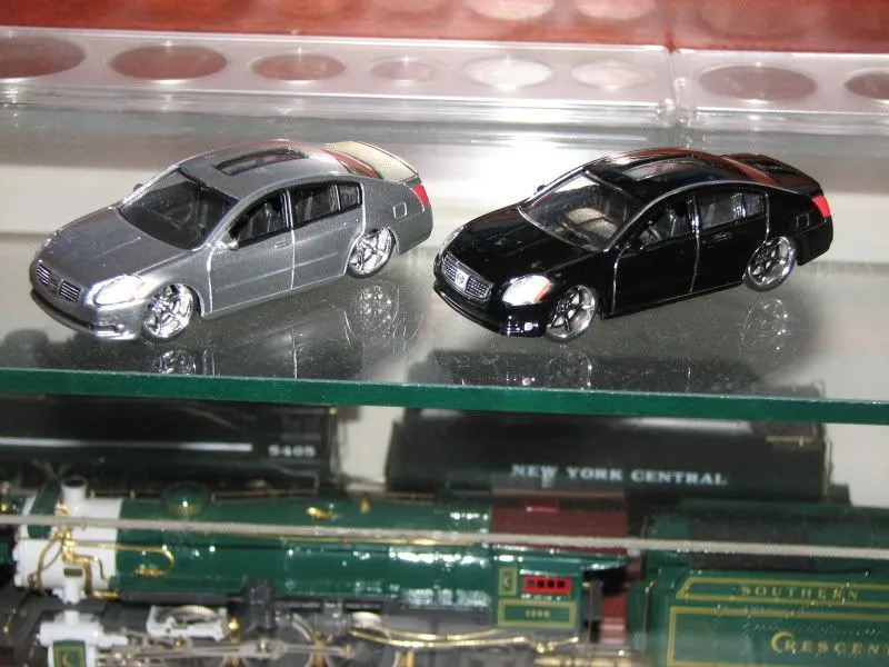 45712 2004 nissan maxima diecast