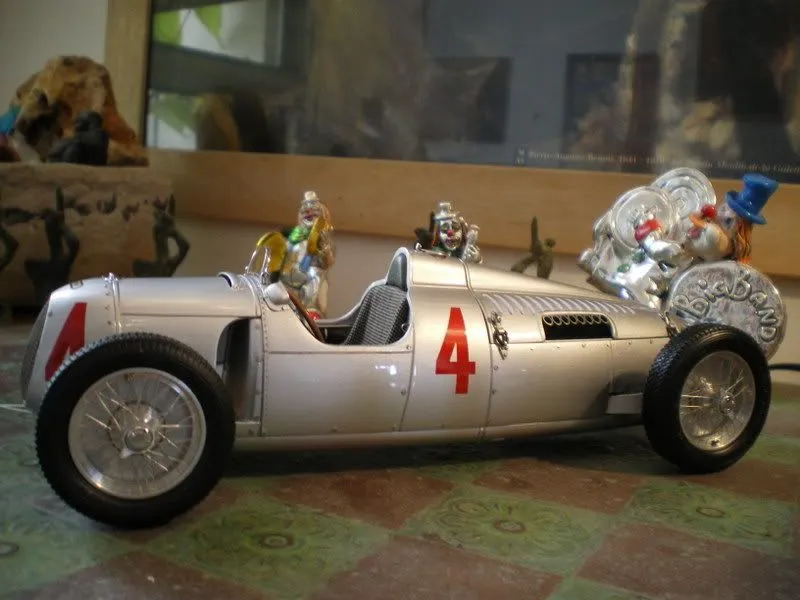 45717 diecast display