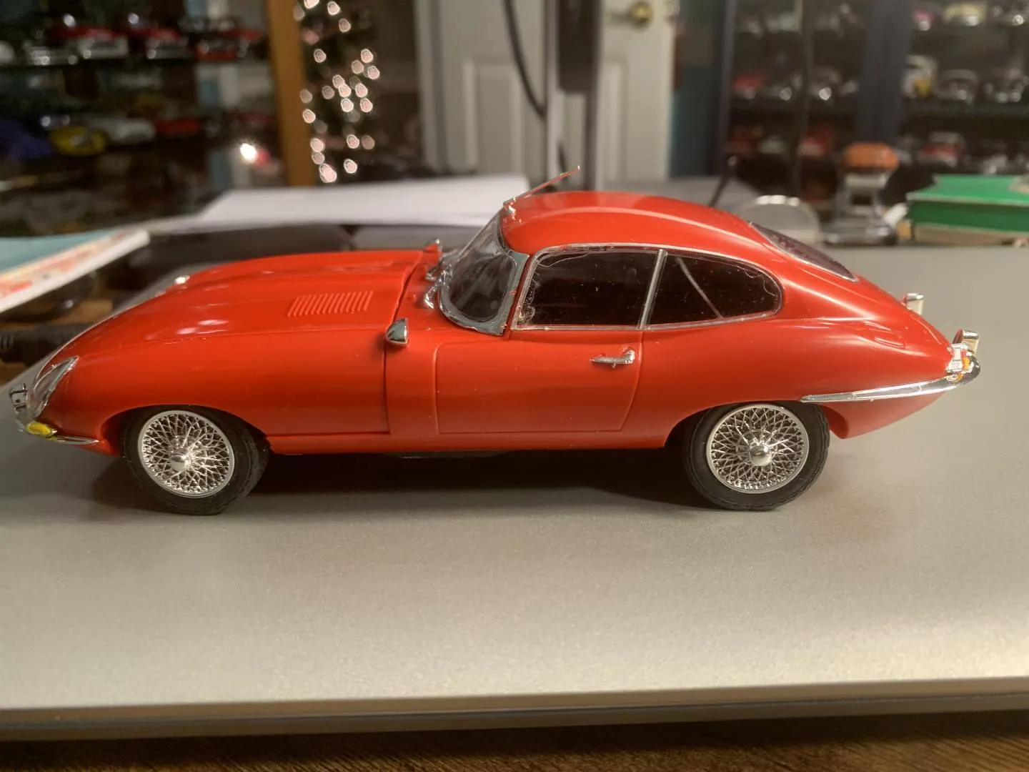 45729 jaguar e type diecast model 1