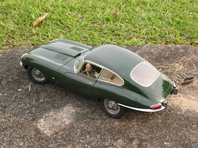 /img/45729-jaguar-e-type-diecast-shopping.webp