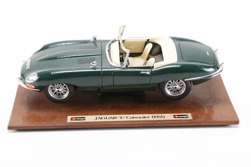45737 jaguar xe diecast model scale