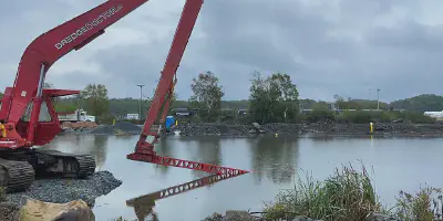 /img/45738-long-reach-excavator-diecast-brands.webp