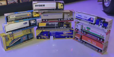 /img/45739-diecast-semi-trucks-display.webp