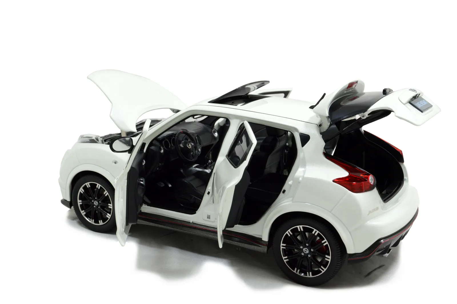45743 1 18 diecast nissan juke