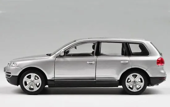 45754 vw touareg diecast model detail