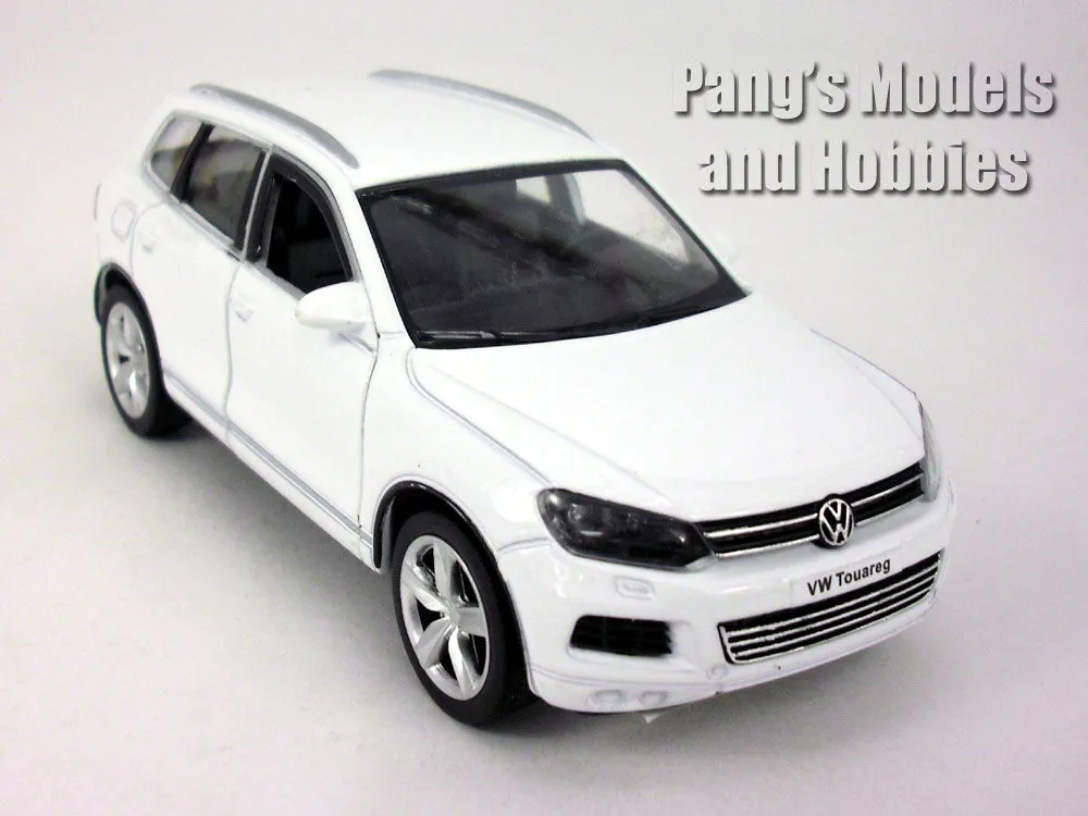 45754 vw touareg diecast model display
