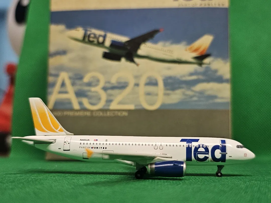 /img/45765-protecting-diecast-planes.webp