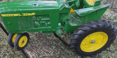/img/45781-diecast-tractor-collection.webp