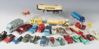 /img/45782-diecast-train.webp