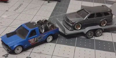 /img/45784-louisville-diecast-collection.webp