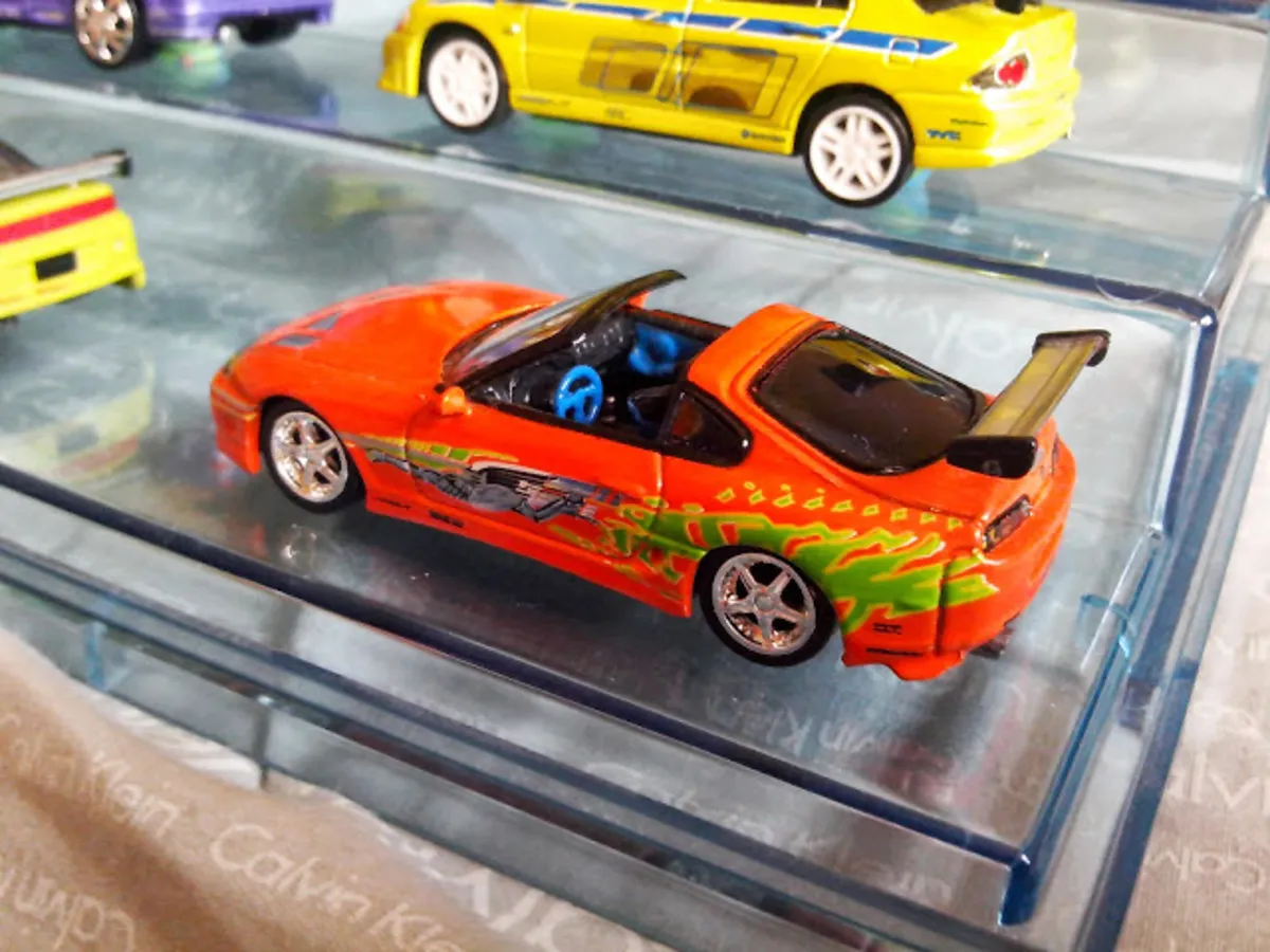 /img/45799-diecast-car-collection.webp