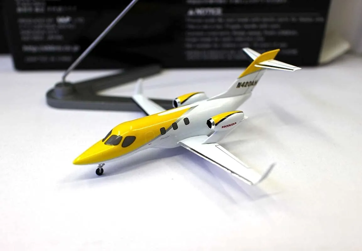 /img/45800-hondajet_diecast_display.webp