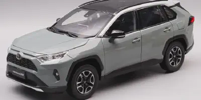 /img/45802-toyota-rav4-diecast-model-car-7.webp