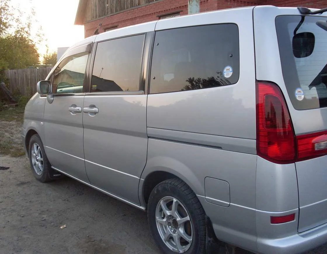 /img/45825-diecast-nissan-serena-collection.webp