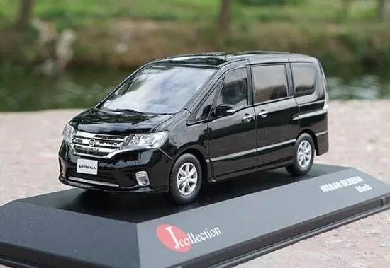 45825 diecast nissan serena details