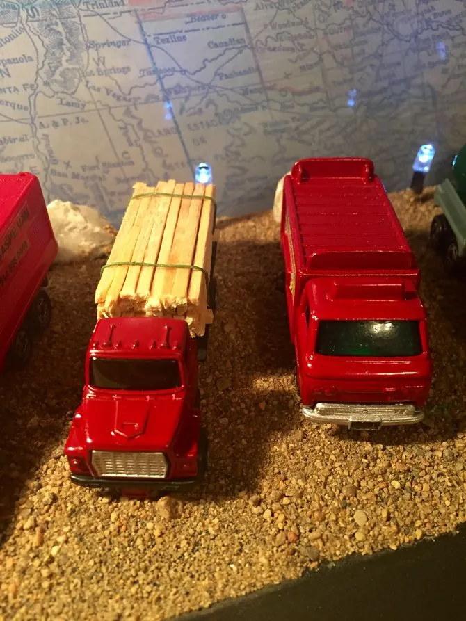 /img/45827-reassemble-diecast.webp
