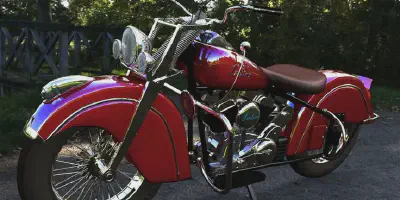 /img/45830-diecast-bike-display.webp