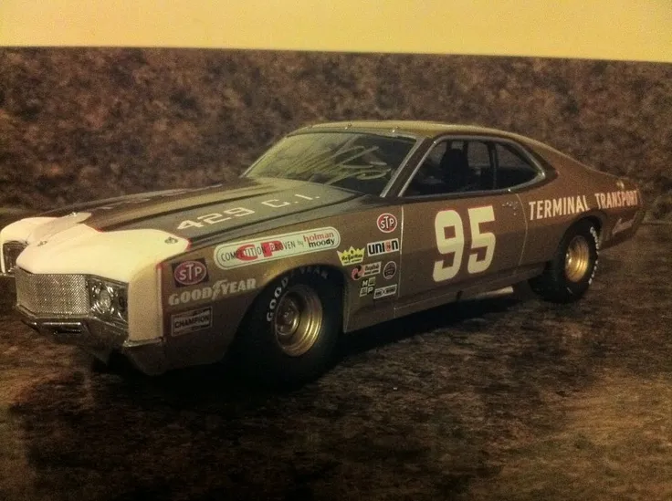 45833 collecting nascar diecast