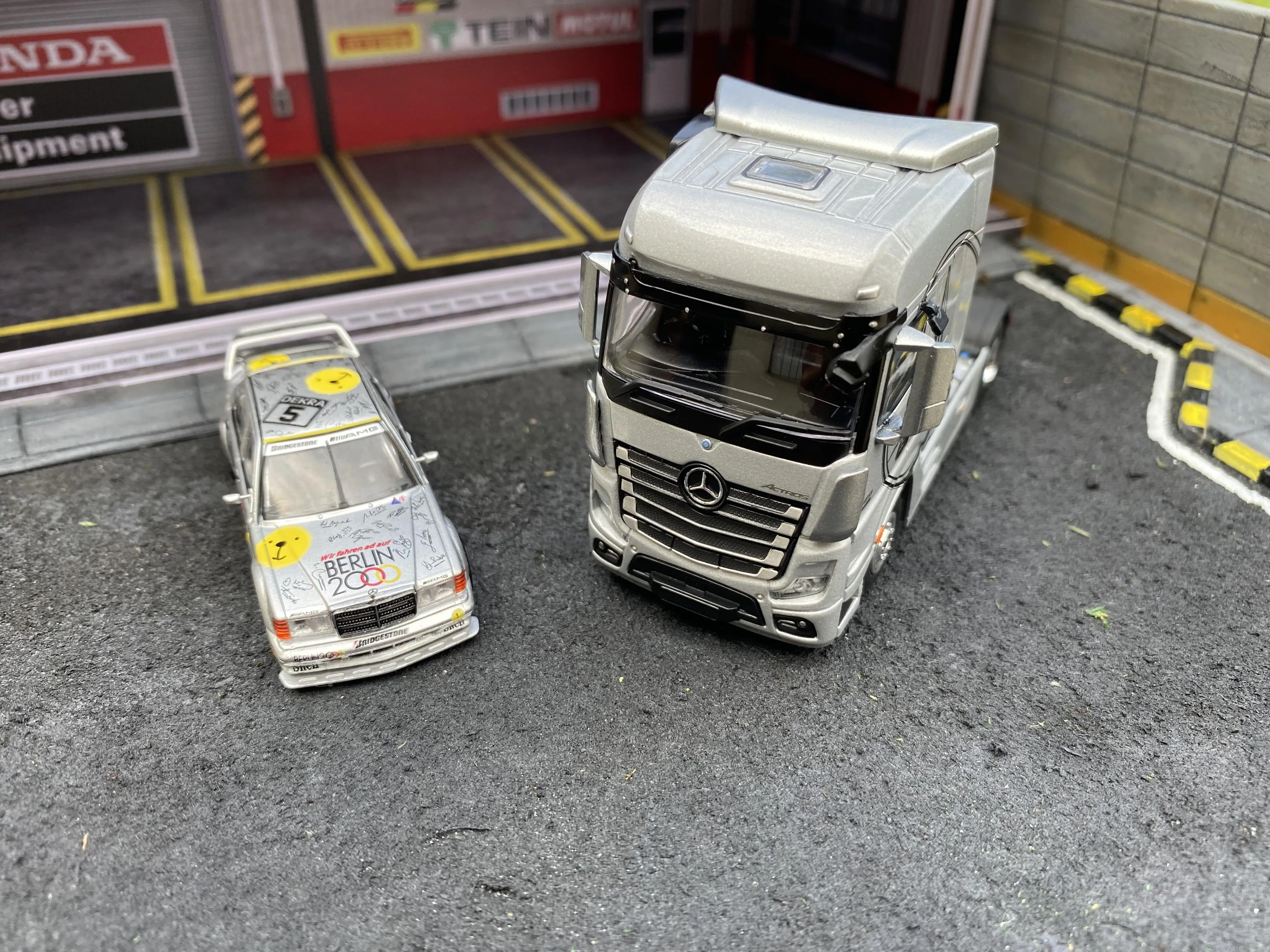 45843 mini gt diecast australia intro