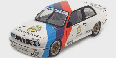 /img/45847-diecast-model-display.webp