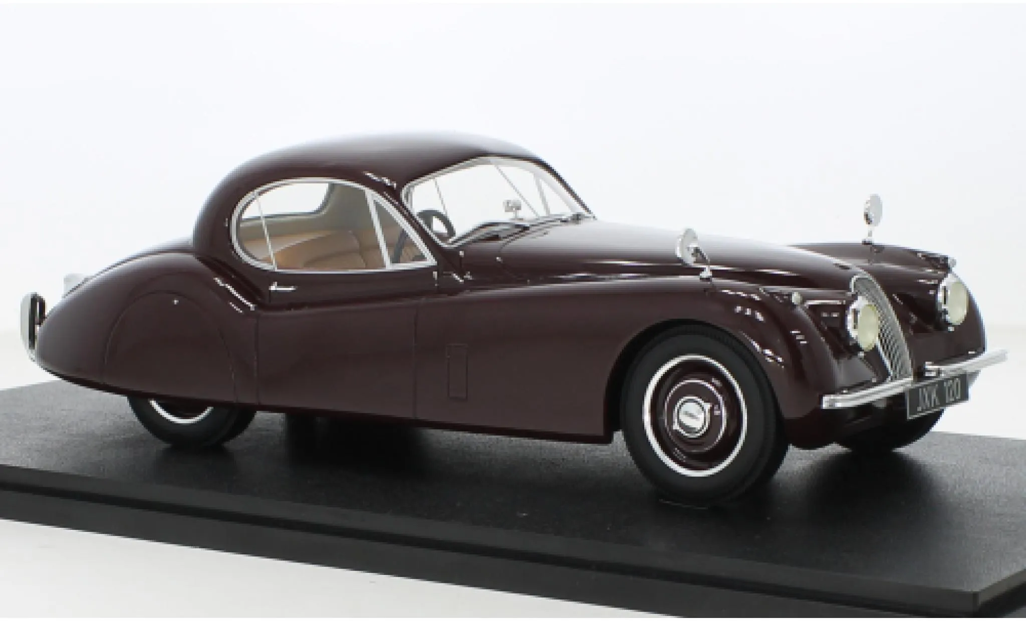 45851 jaguar xk120 diecast