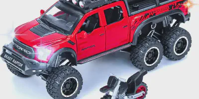 /img/45853-diecast-truck-display.webp