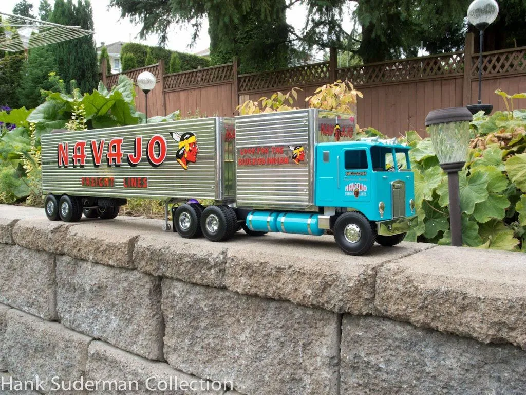 45853 diecast truck overview