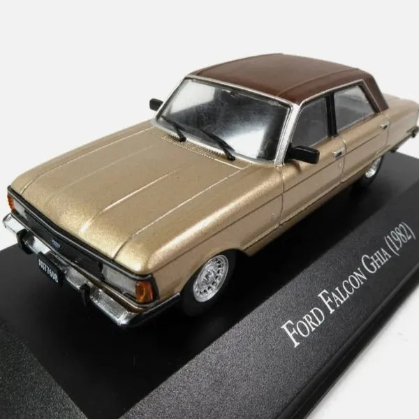 45863 racing falcon diecast