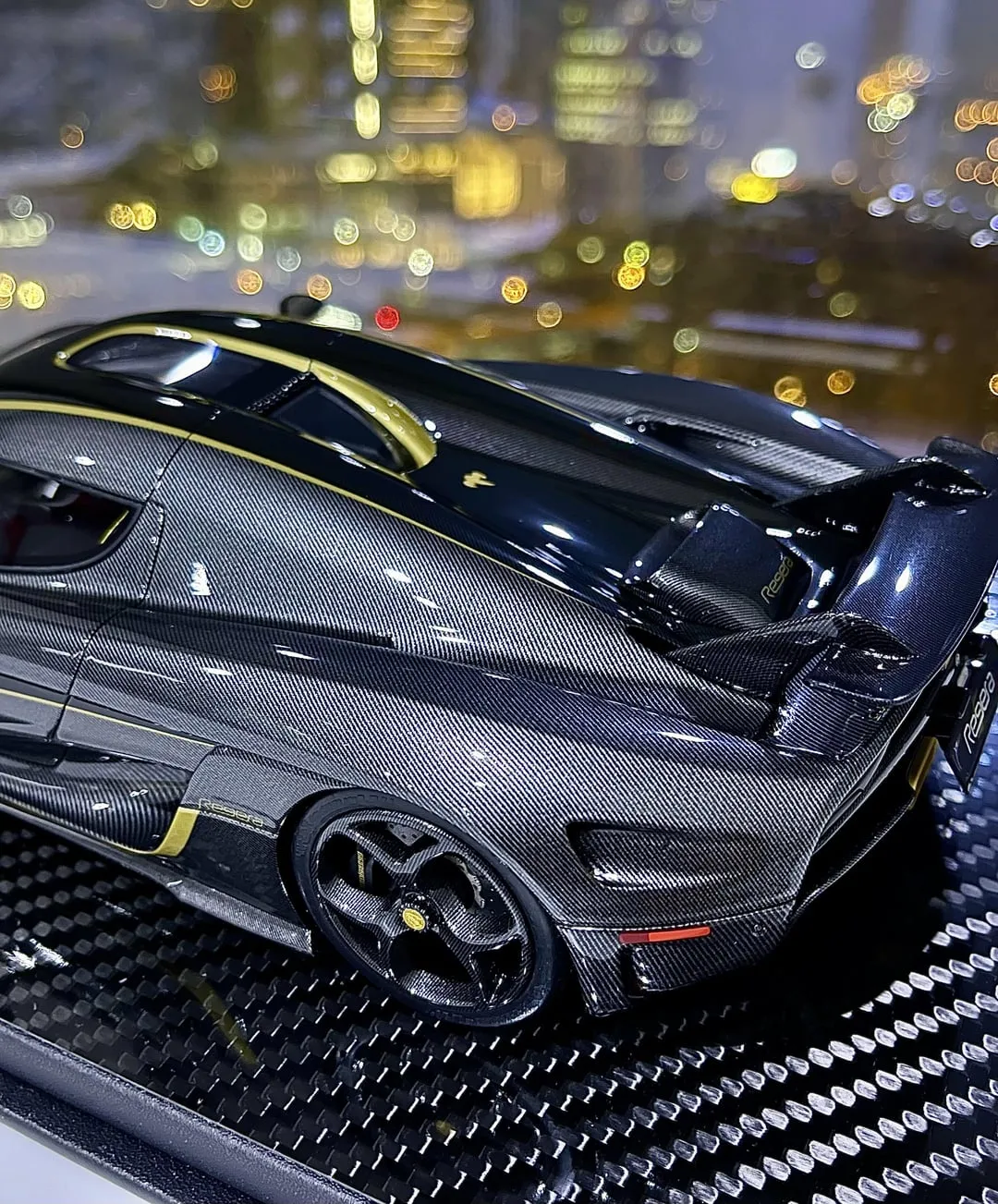 45869 regera diecast detail