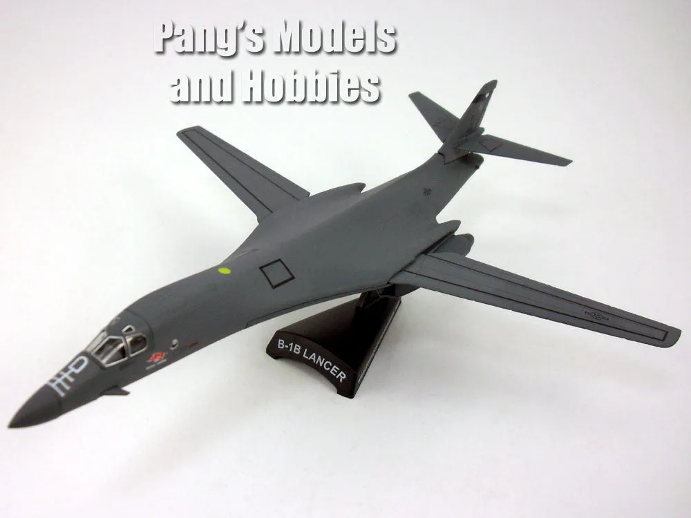 45874 b1b bomber diecast display