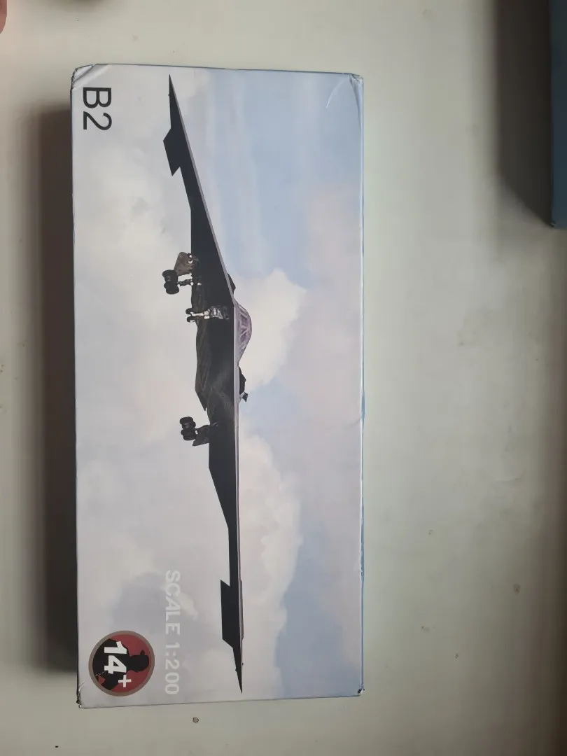 45874 b1b bomber diecast features