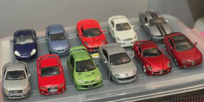 /img/45896-diecast-mobil-skala-cleaning.webp