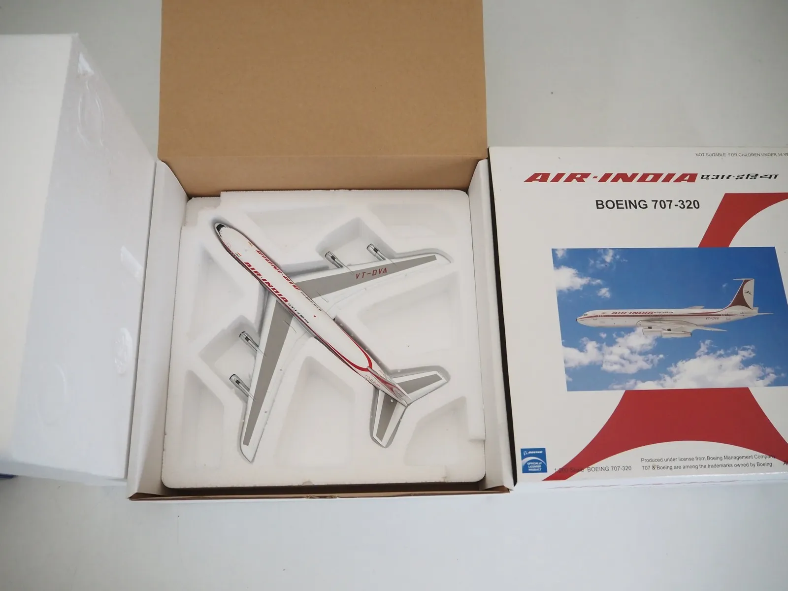45897 airbus a350 diecast