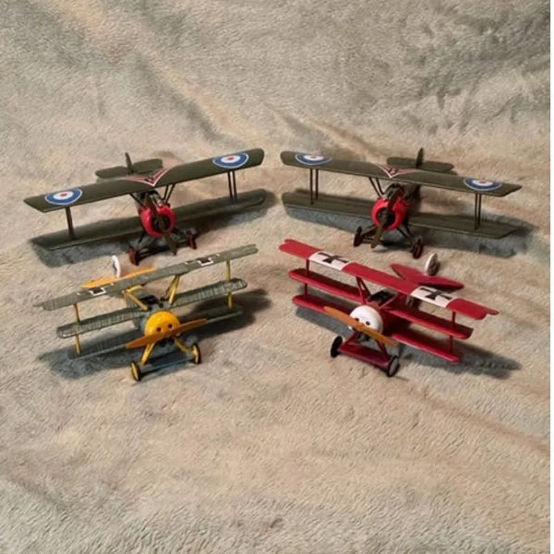 /img/45900-diecast-model-airplane-brands.webp