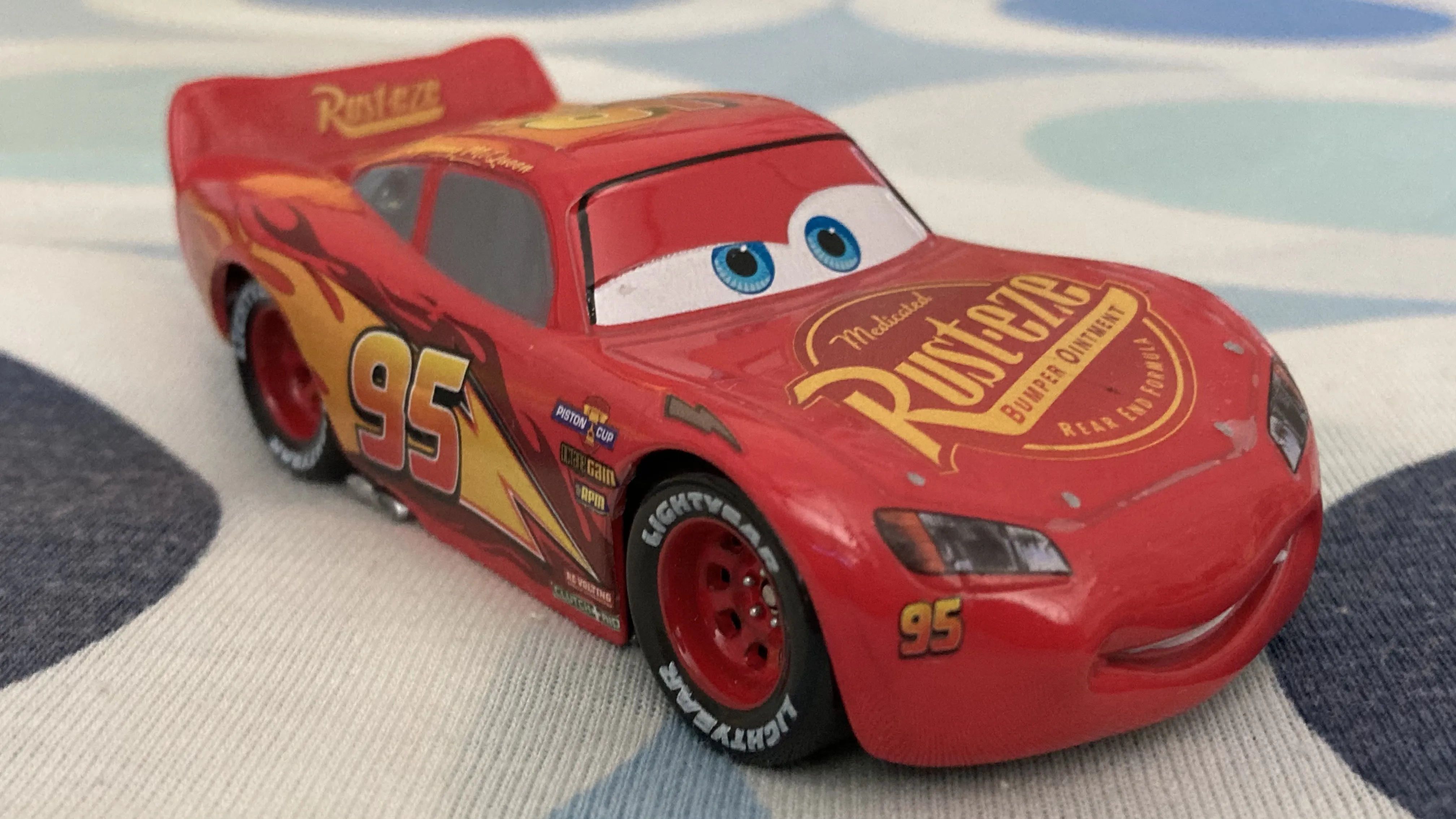 45991 cars 3 lightning mcqueen diecast packaging